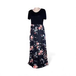 Casual Floral Black and Pink Maxi Dress. Size M.